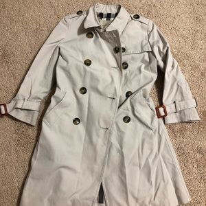 100% burberry Kids Trench Coat for 5yrs old girl